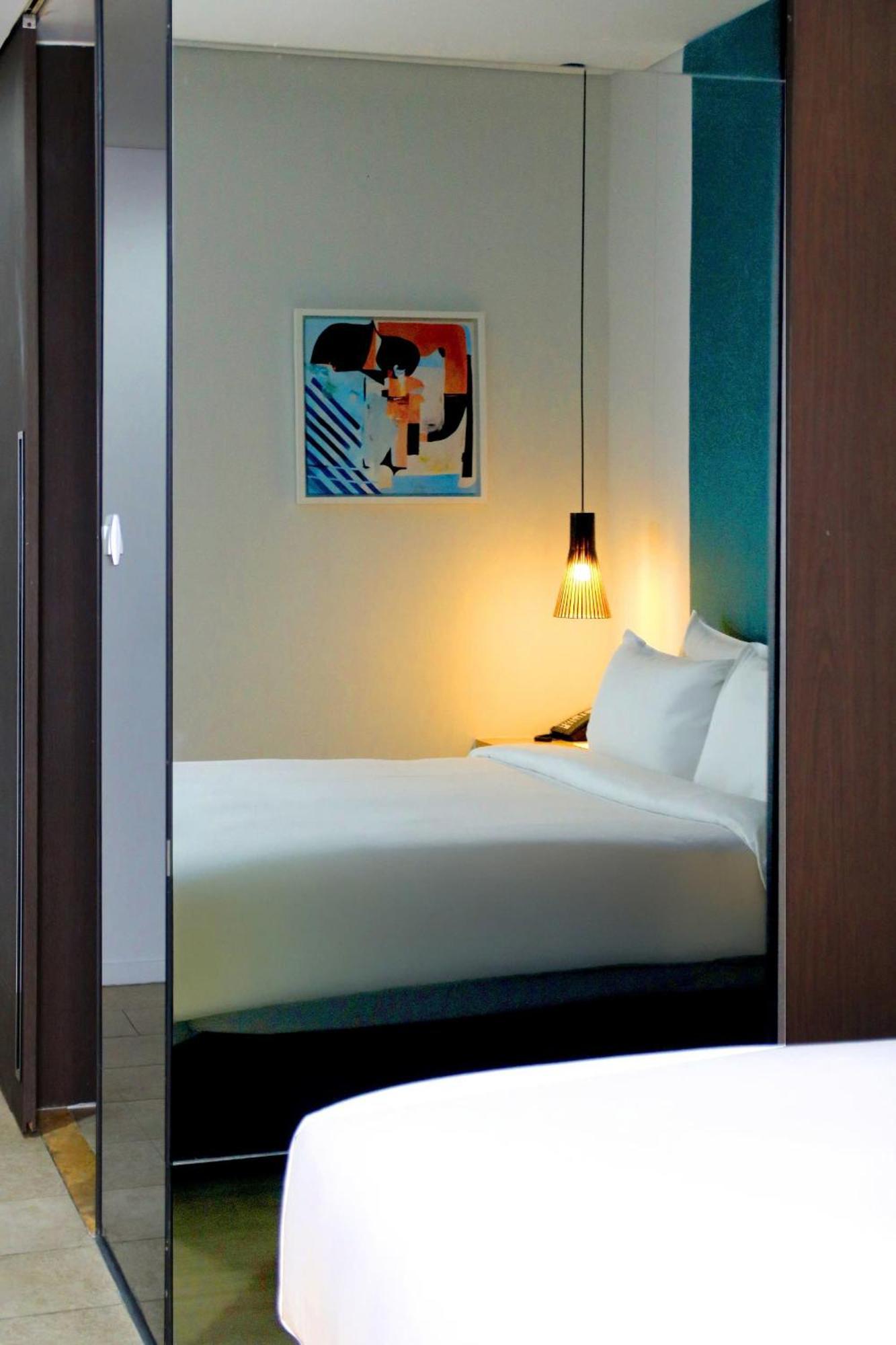 Novotel Living Saigon South Ciudad Ho Chi Minh  Exterior foto